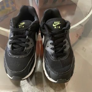 Nike Air Max, Black and Green, Size 1